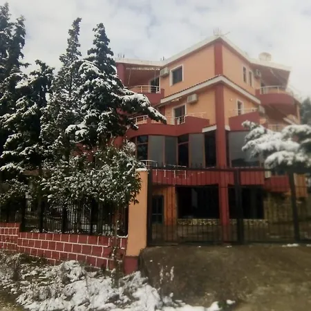 Moris Hotel Kryemedhej