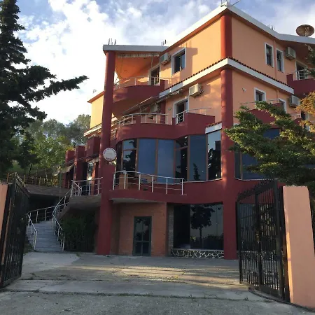 Moris Hotel Kryemedhej